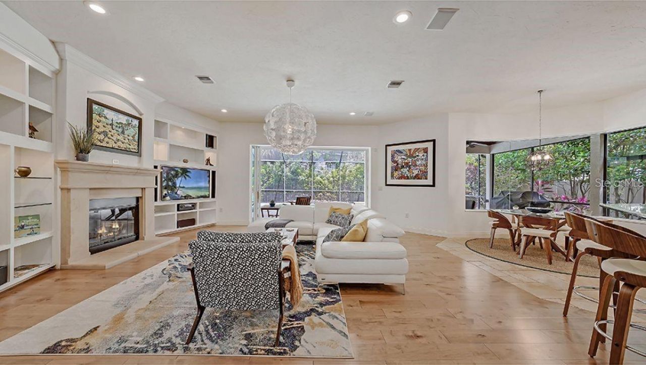 1725 Bonita Court, Sarasota, FL 34239 Photo