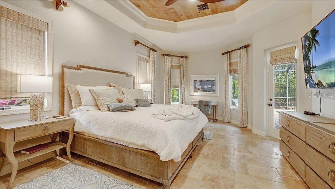 1725 Bonita Court, Sarasota, FL 34239 Photo