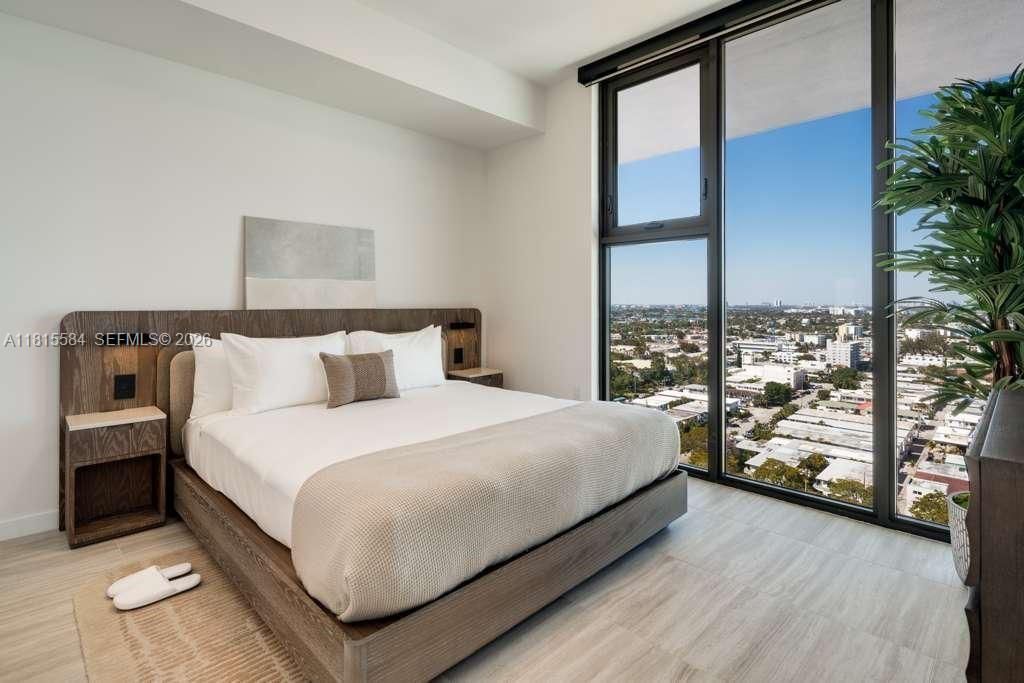 580 72nd St, Unit 1712, Miami, FL 33141 Photo