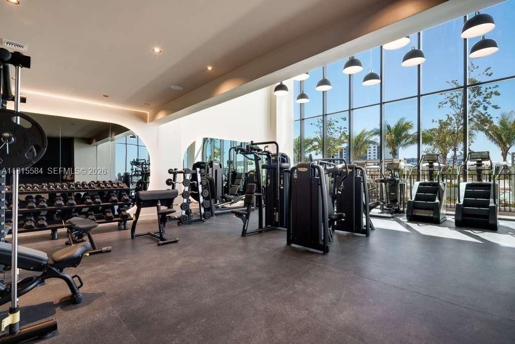 580 72nd St, Unit 1712, Miami, FL 33141 Photo