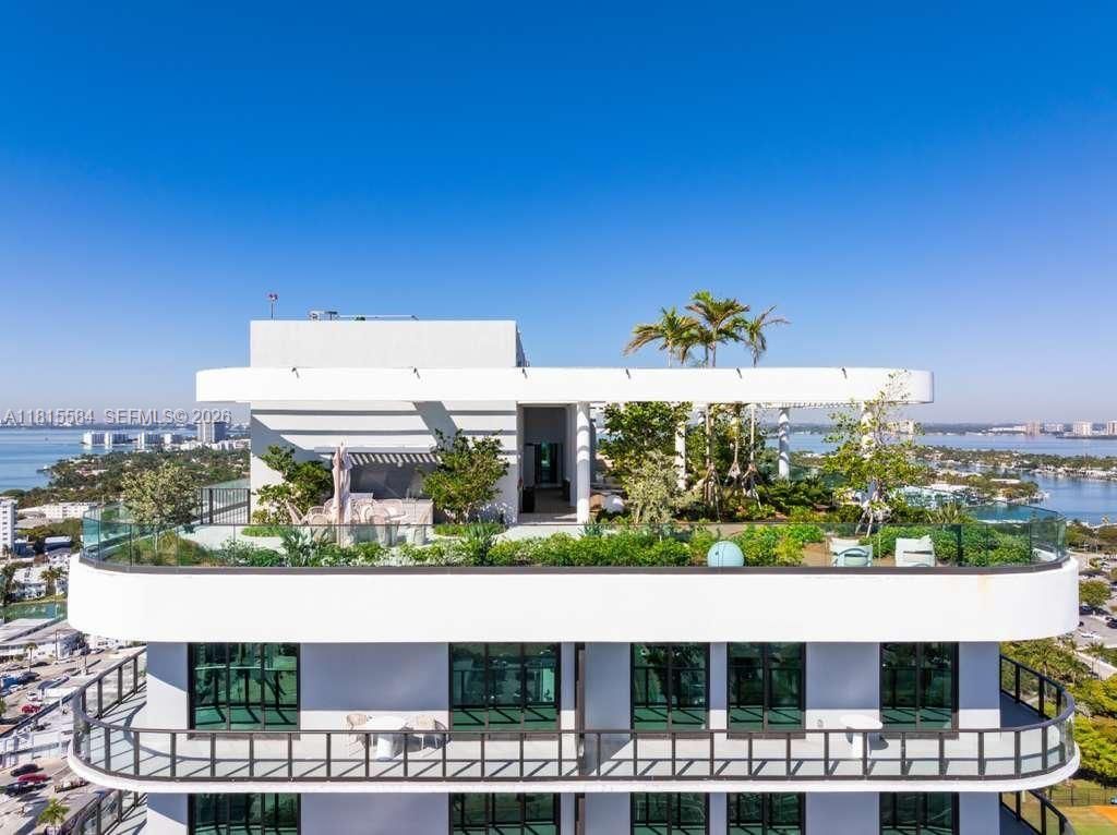 580 72nd St, Unit 1712, Miami, FL 33141 Photo