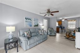 6001-1808 S Kings Hwy. photo 4