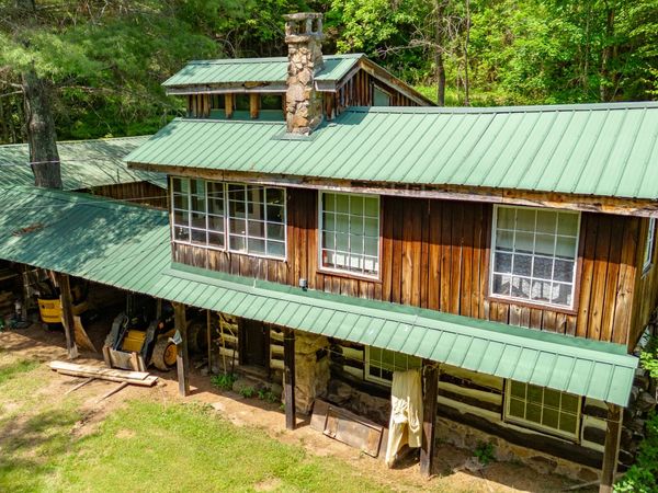 1413 Songbird Ln, Meadow Bridge, WV 25976