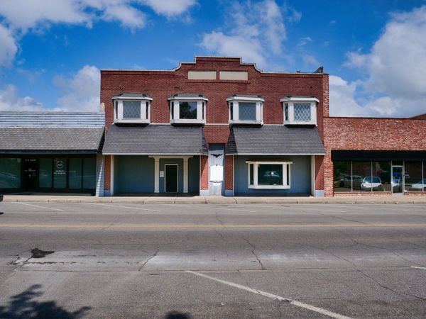 21 S Main Street, Miami, OK 74354
