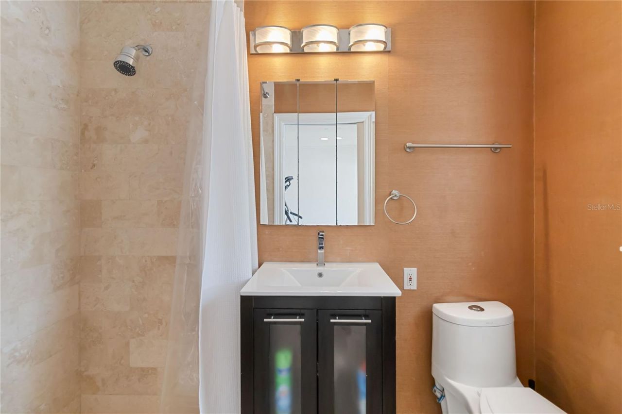 7145 Lake Drive, Orlando, FL 32809 Photo