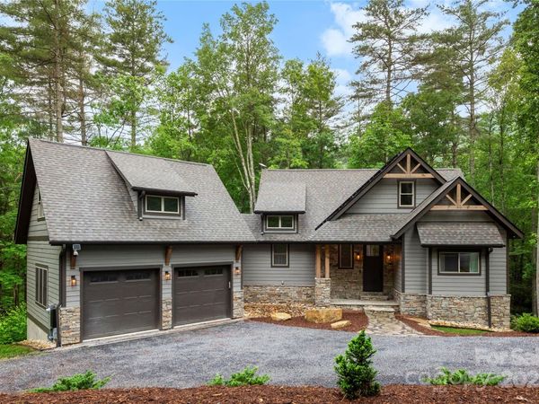 68 Huckleberry Ridge Lane, Zirconia, NC 28790