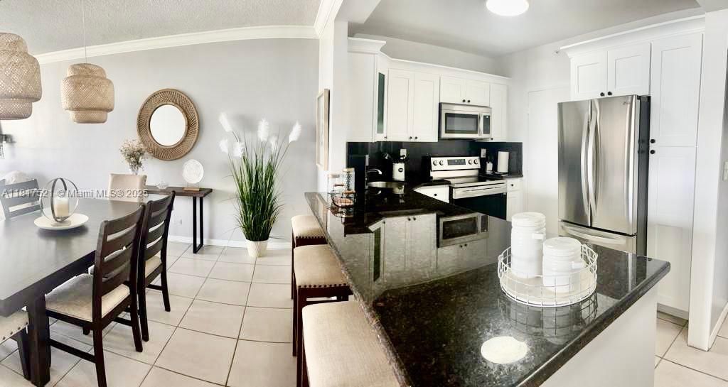 5601 Collins Ave, Unit 923, Miami Beach, FL 33140 Photo