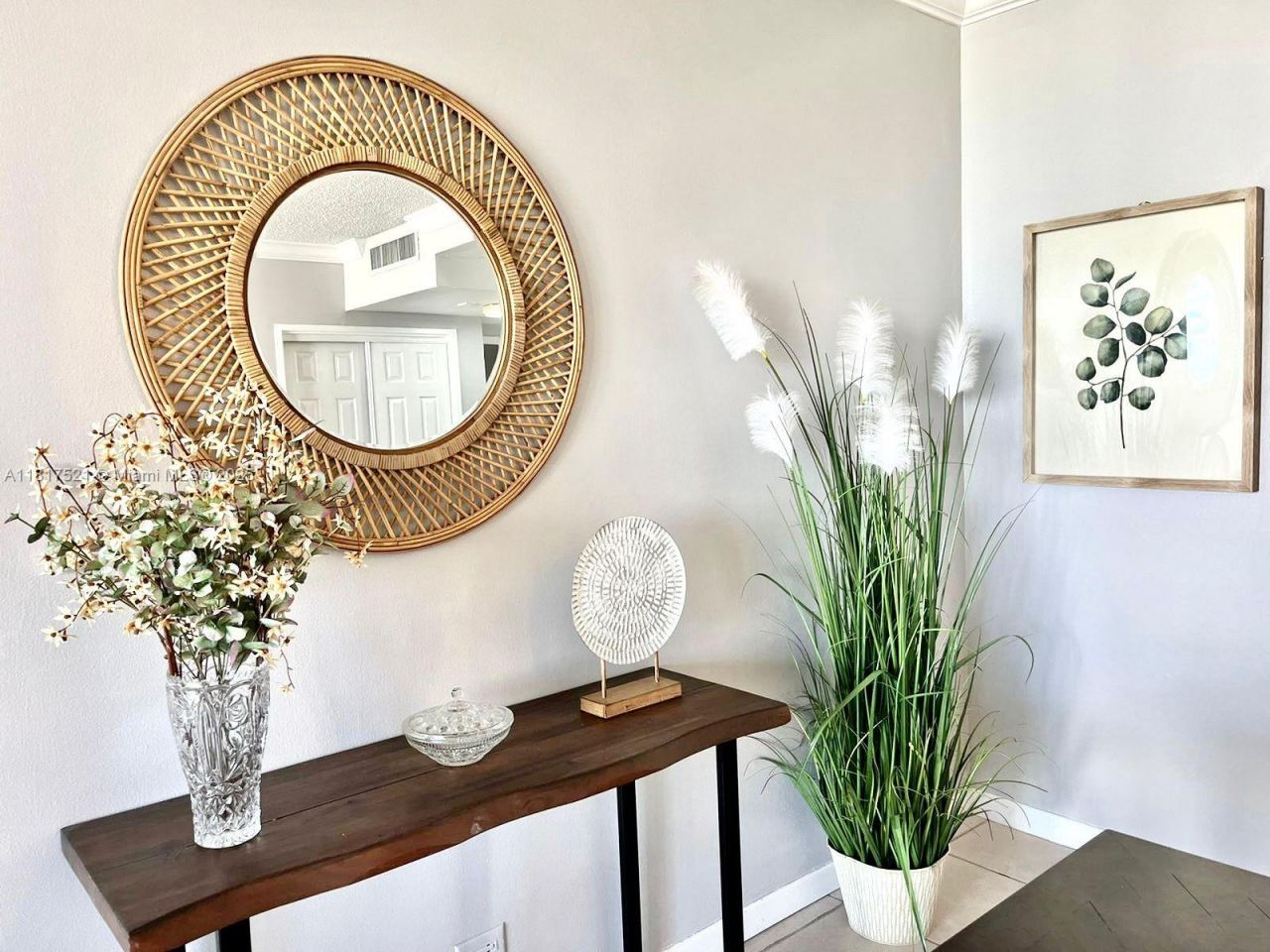 5601 Collins Ave, Unit 923, Miami Beach, FL 33140 Photo