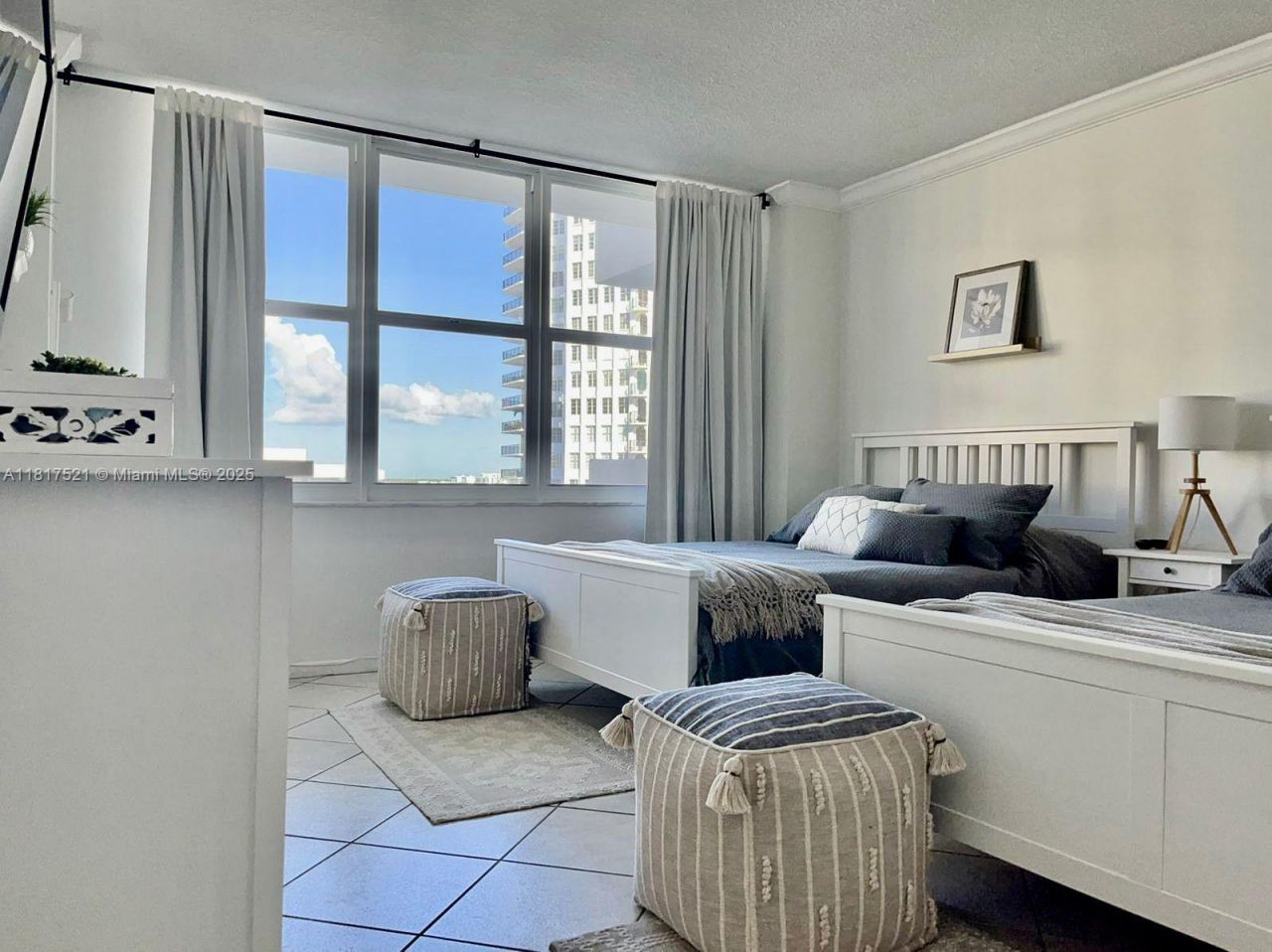 5601 Collins Ave, Unit 923, Miami Beach, FL 33140 Photo