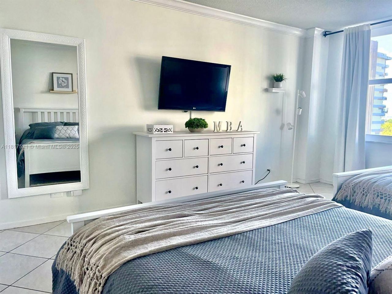 5601 Collins Ave, Unit 923, Miami Beach, FL 33140 Photo