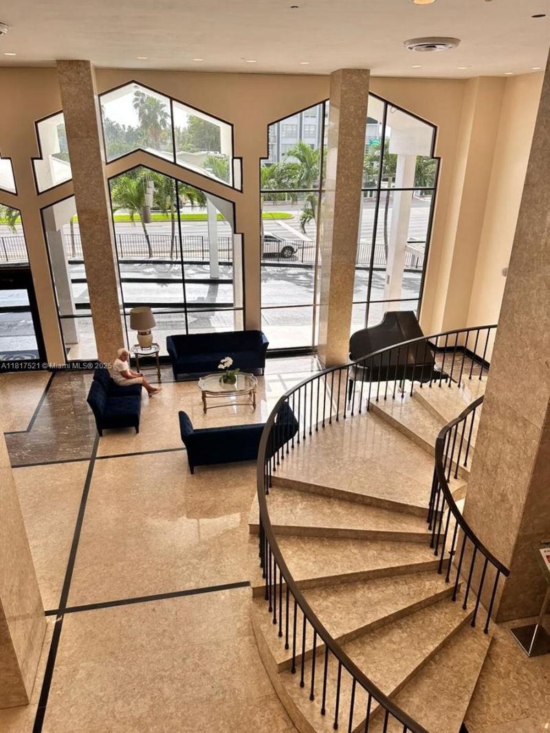 5601 Collins Ave, Unit 923, Miami Beach, FL 33140 Photo