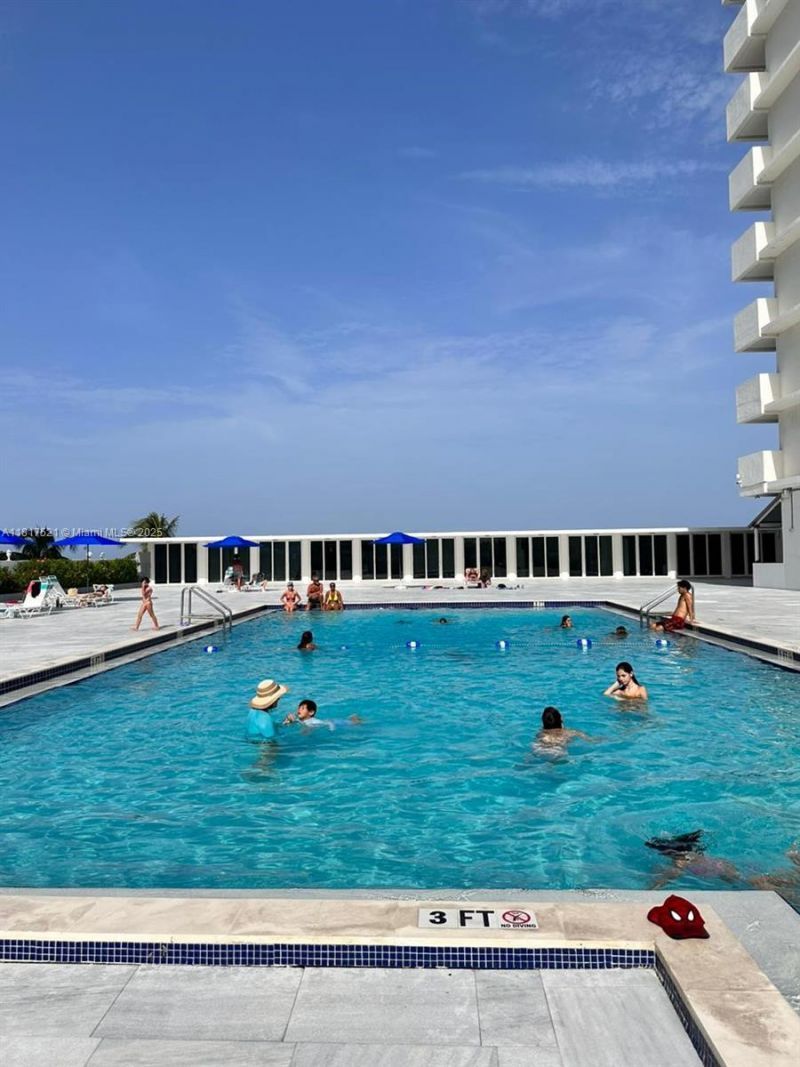 5601 Collins Ave, Unit 923, Miami Beach, FL 33140 Photo