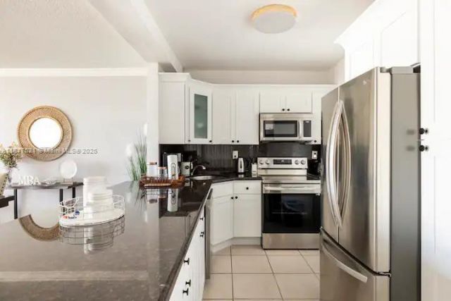 5601 Collins Ave, Unit 923, Miami Beach, FL 33140 Photo