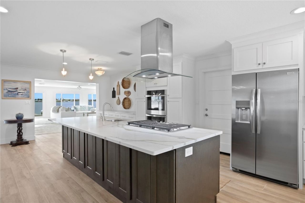 7060 S Shore Drive S, South Pasadena, FL 33707 Photo