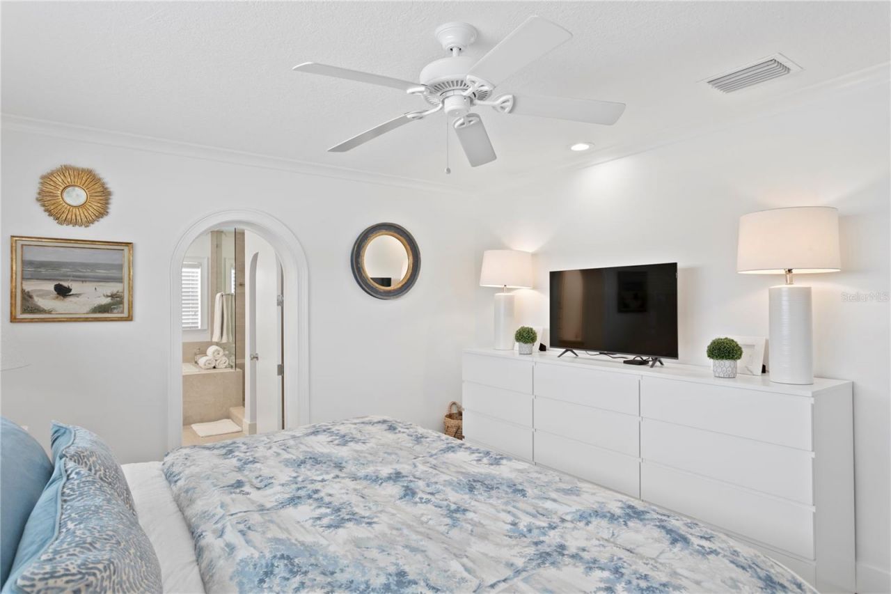 7060 S Shore Drive S, South Pasadena, FL 33707 Photo