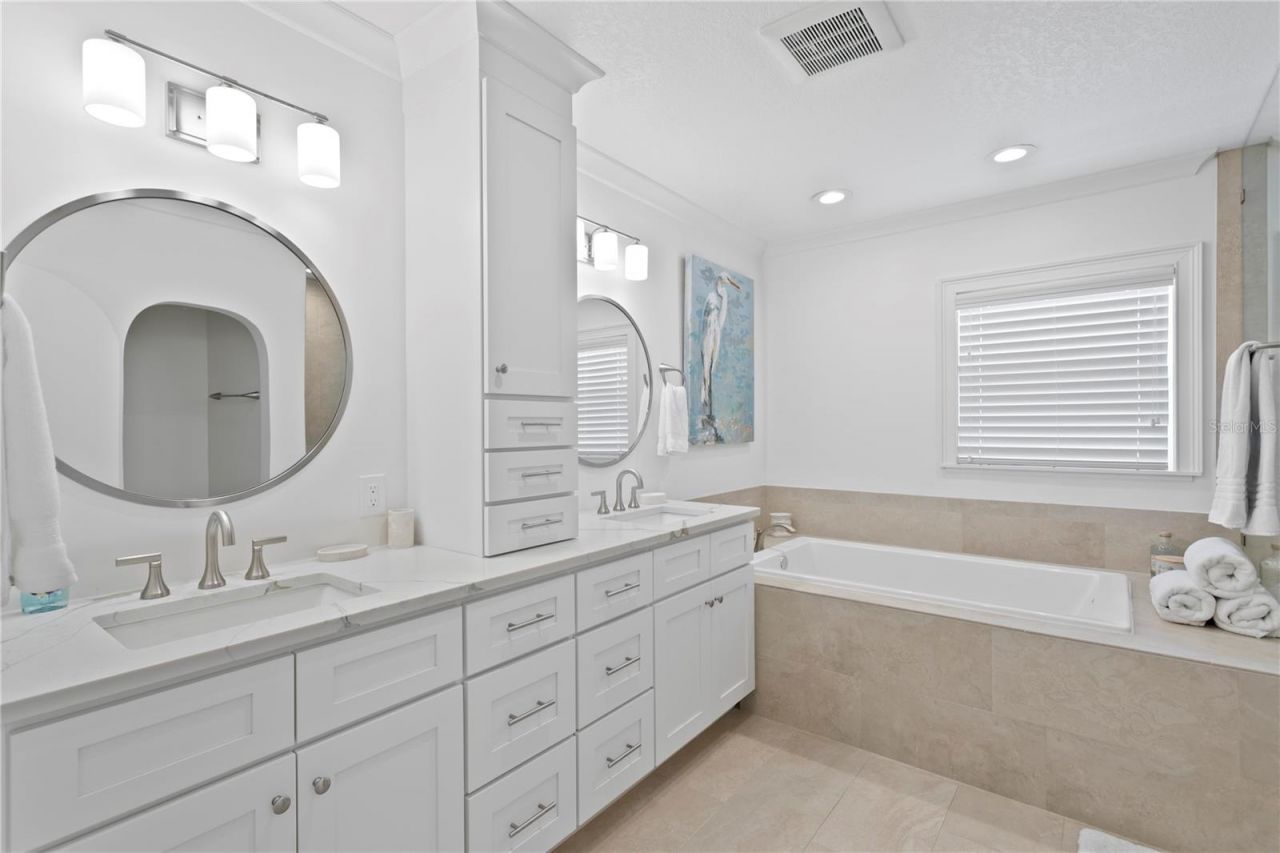 7060 S Shore Drive S, South Pasadena, FL 33707 Photo