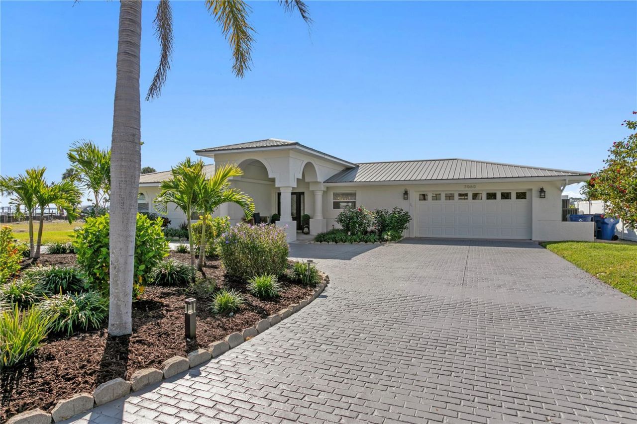 7060 S Shore Drive S, South Pasadena, FL 33707 Photo