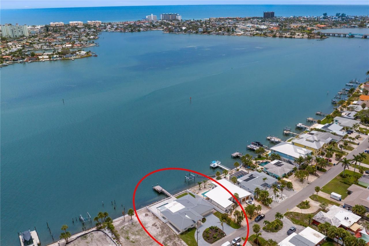 7060 S Shore Drive S, South Pasadena, FL 33707 Photo