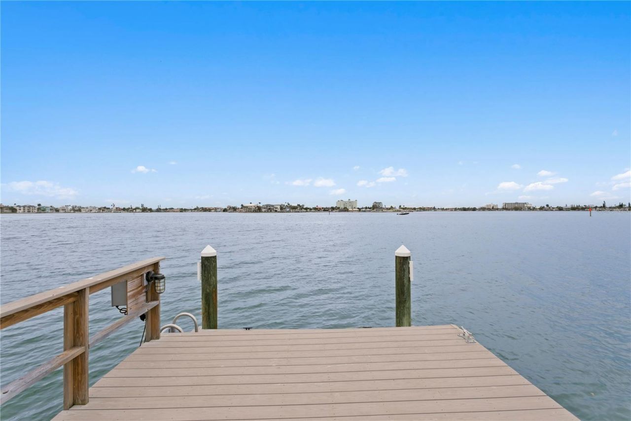 7060 S Shore Drive S, South Pasadena, FL 33707 Photo