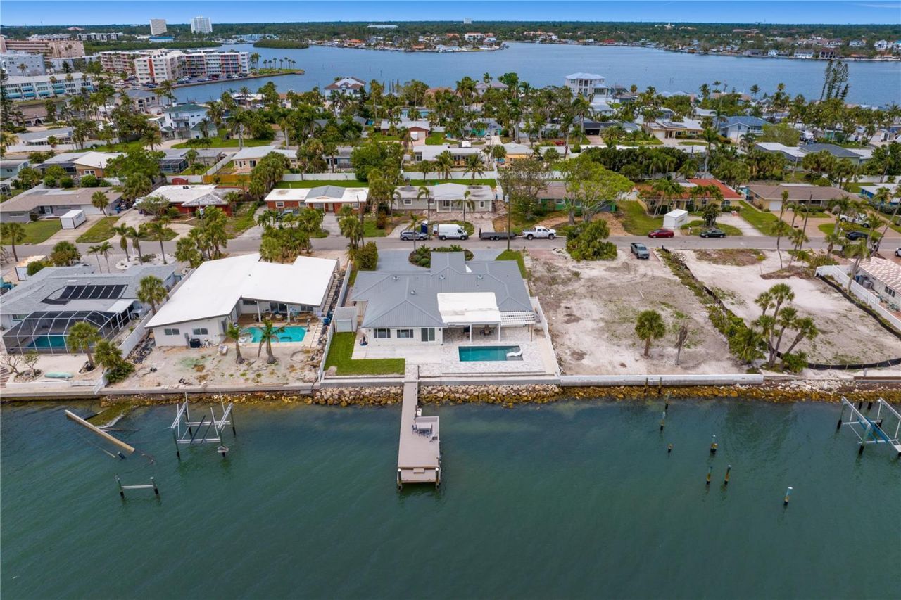 7060 S Shore Drive S, South Pasadena, FL 33707 Photo