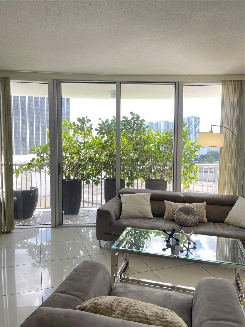 1750 N Bayshore Dr, Unit 1414, Miami, FL 33132 Photo