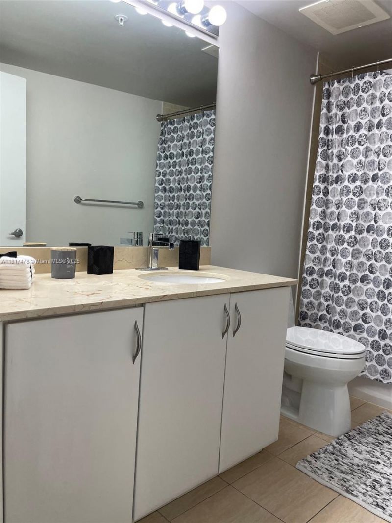 1750 N Bayshore Dr, Unit 1414, Miami, FL 33132 Photo