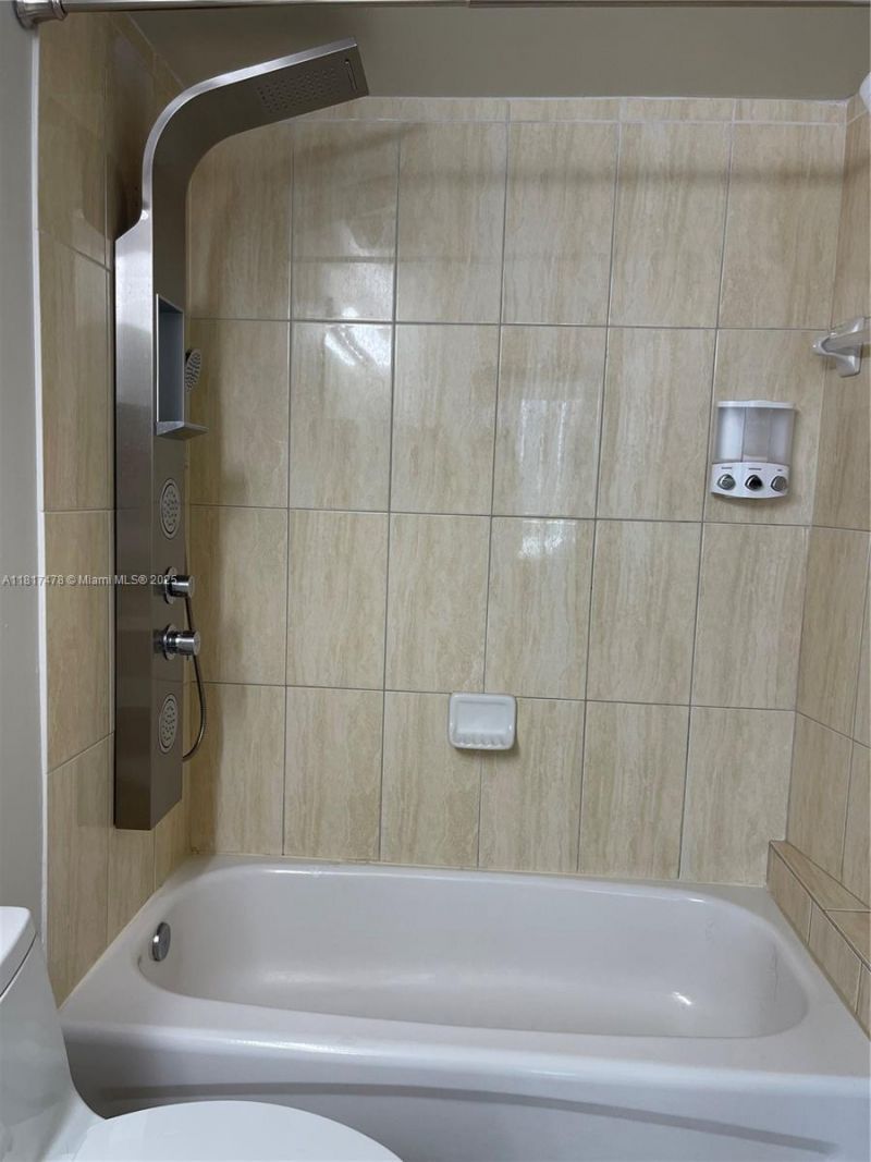 1750 N Bayshore Dr, Unit 1414, Miami, FL 33132 Photo