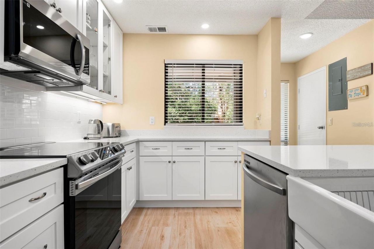 1707 Pelican Cove Road, Unit 451, Sarasota, FL 34231 Photo