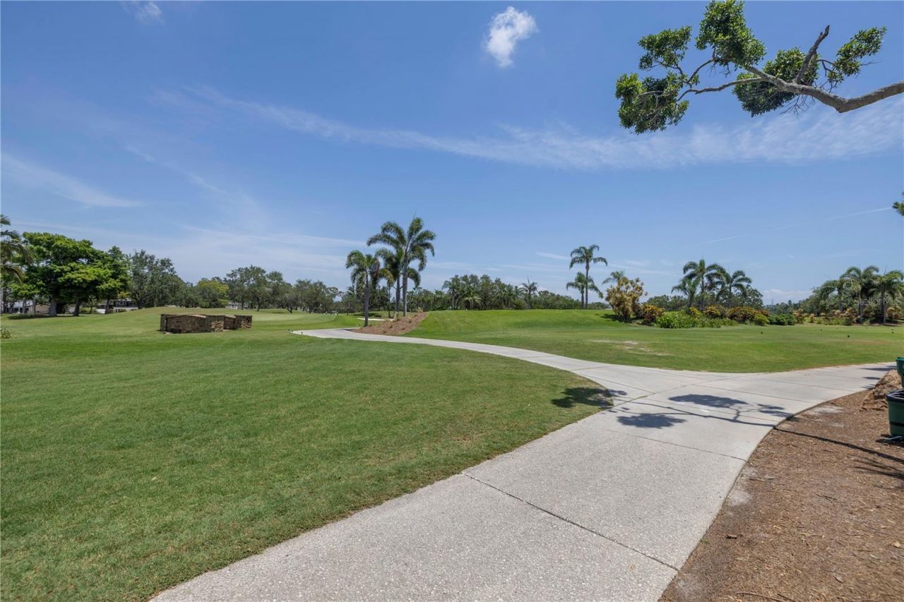 167 Almedo Way Ne, Saint Petersburg, FL 33704 Photo