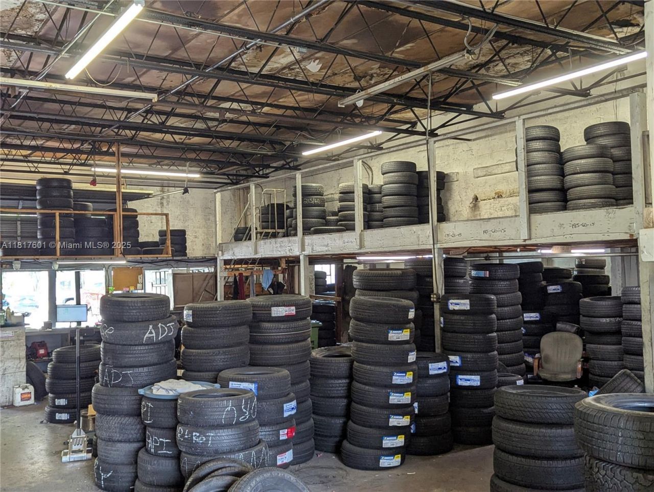 900 25th St, West Palm Beach, FL 33407 Photo