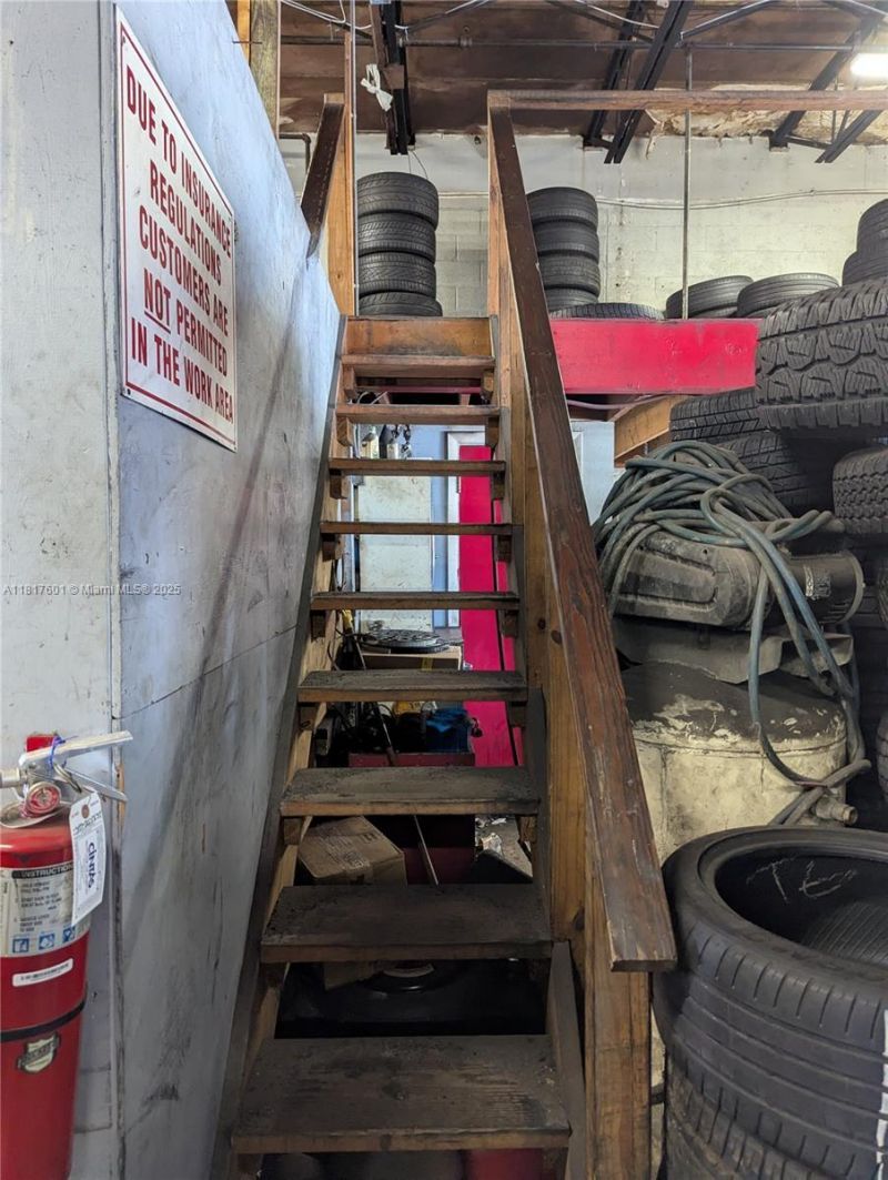 900 25th St, West Palm Beach, FL 33407 Photo