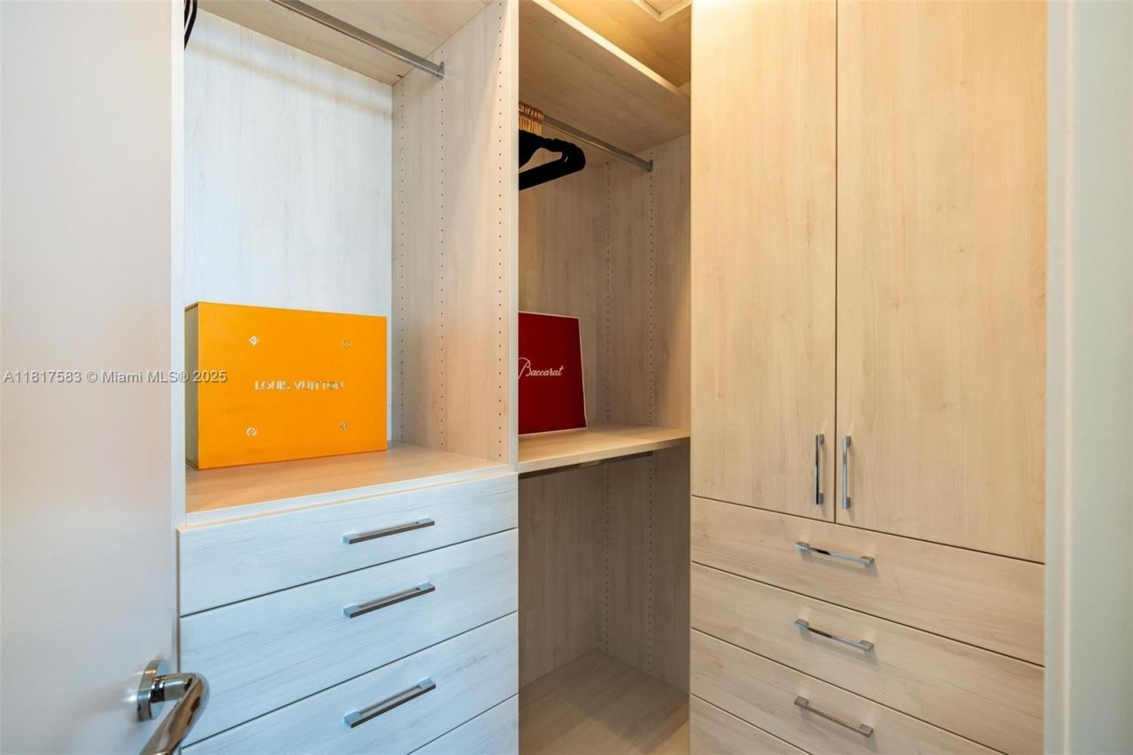 16901 Collins Ave, Unit 902, Sunny Isles Beach, FL 33160 Photo