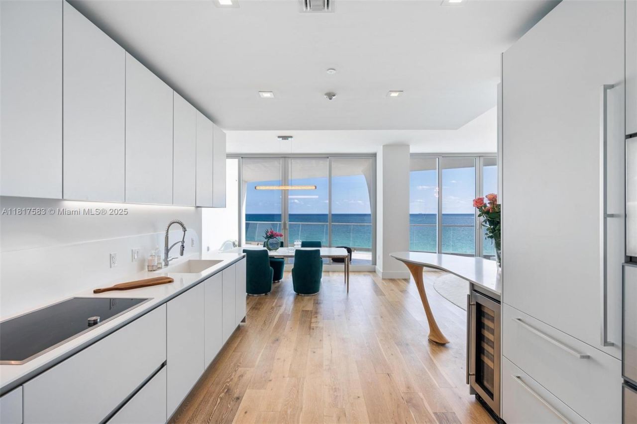 16901 Collins Ave, Unit 902, Sunny Isles Beach, FL 33160 Photo