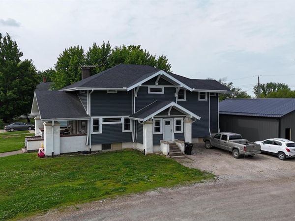 105 N Main, Blakesburg, IA 52536