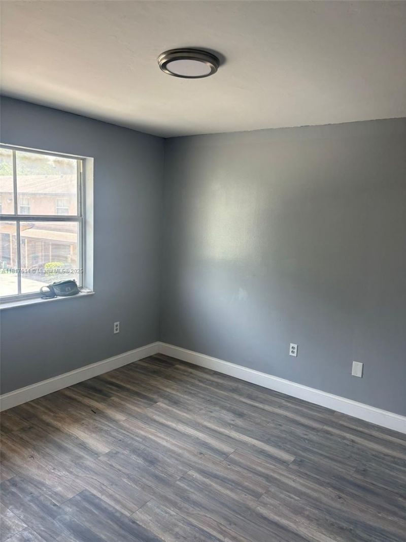 451 NE 136th St, Unit I-101, North Miami, FL 33161 Photo