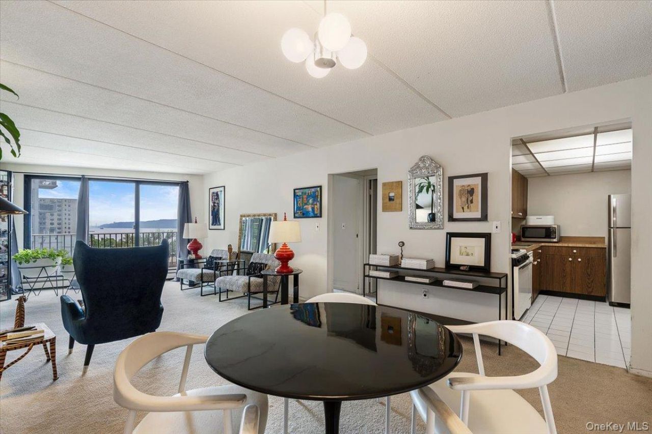 1155 Warburton Avenue, Unit 4J, Yonkers, NY 10701 Main Photo