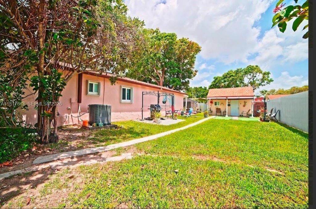 10471 SW 174th Ter, Miami, FL 33157 Photo