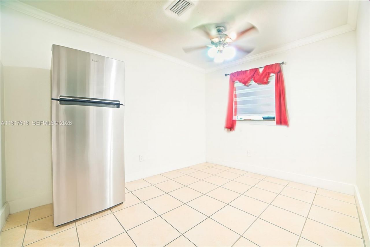 10471 SW 174th Ter, Miami, FL 33157 Photo