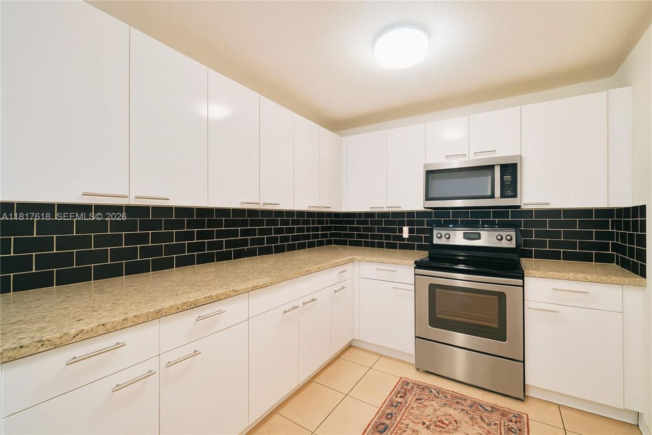 10471 SW 174th Ter, Miami, FL 33157 Photo