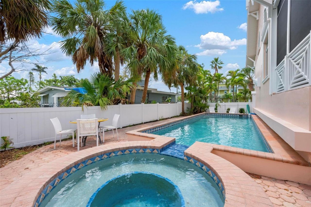 512 77th Street, Holmes Beach, FL 34217 Photo