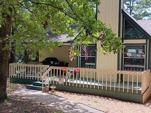 275 Wildwood Trail, Holly Lake Ranch, TX 75765