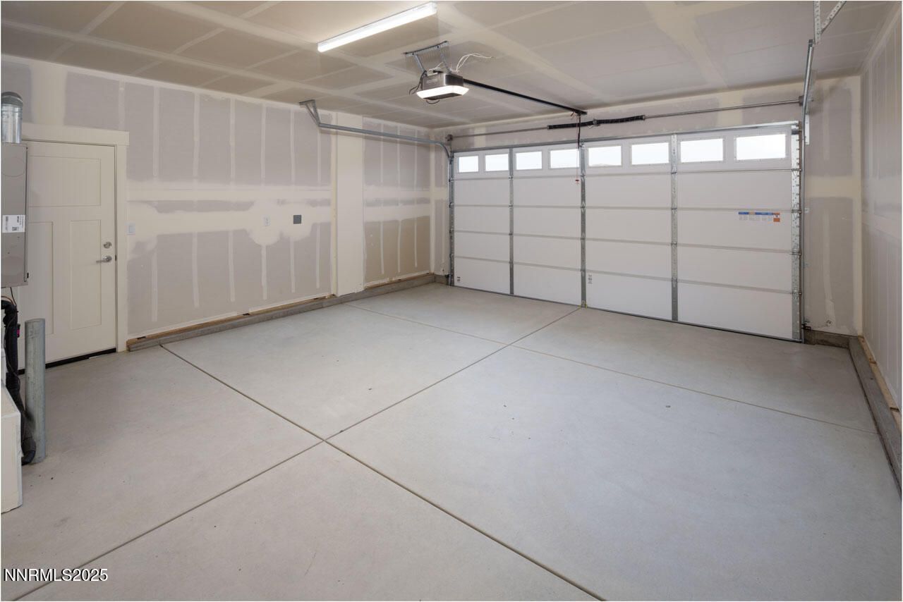 915 Saltbrush Road, Dayton, NV 89403 Photo