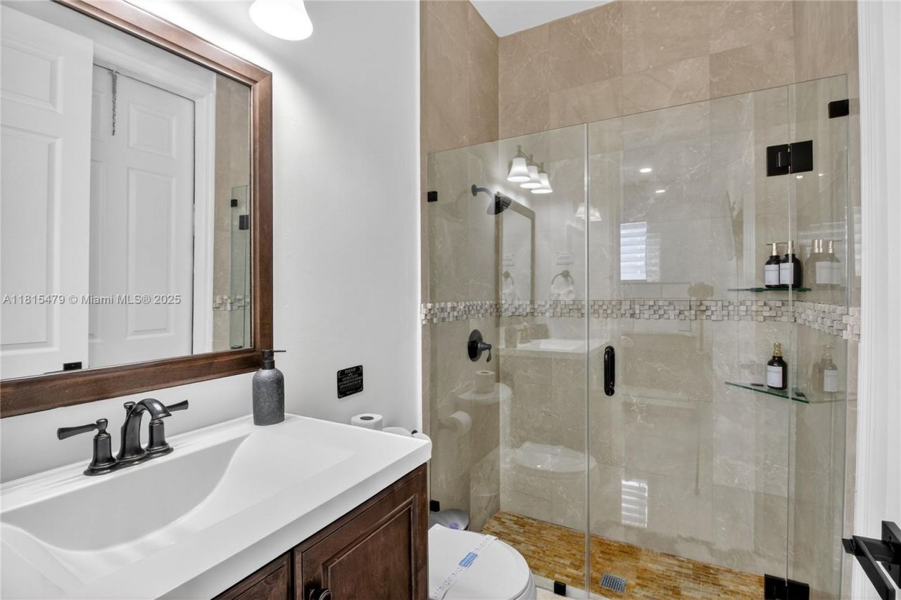 6403 SW 162nd Path, Miami, FL 33193 Photo