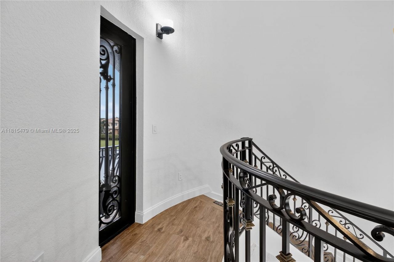 6403 SW 162nd Path, Miami, FL 33193 Photo