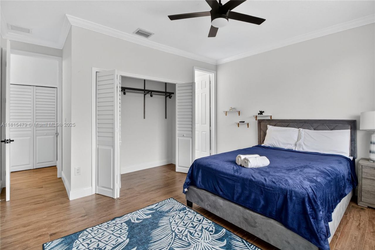 6403 SW 162nd Path, Miami, FL 33193 Photo