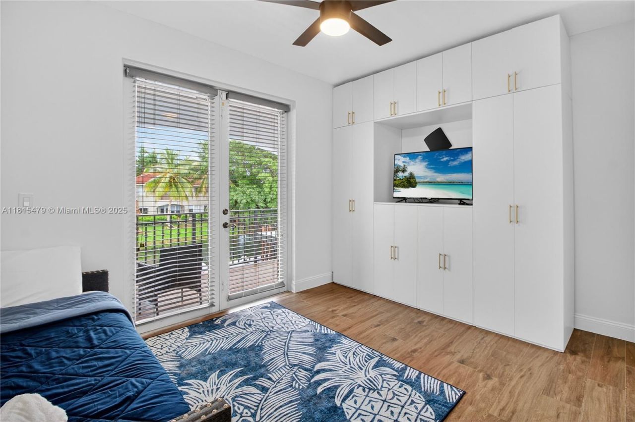 6403 SW 162nd Path, Miami, FL 33193 Photo