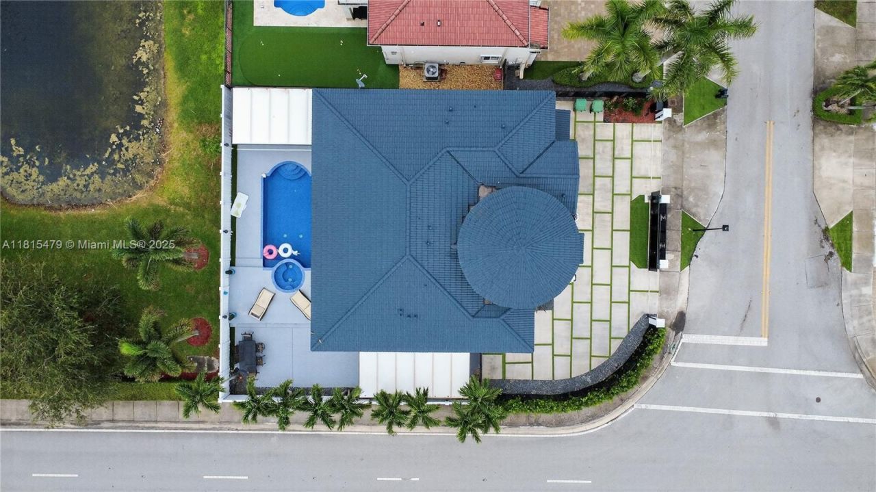 6403 SW 162nd Path, Miami, FL 33193 Photo