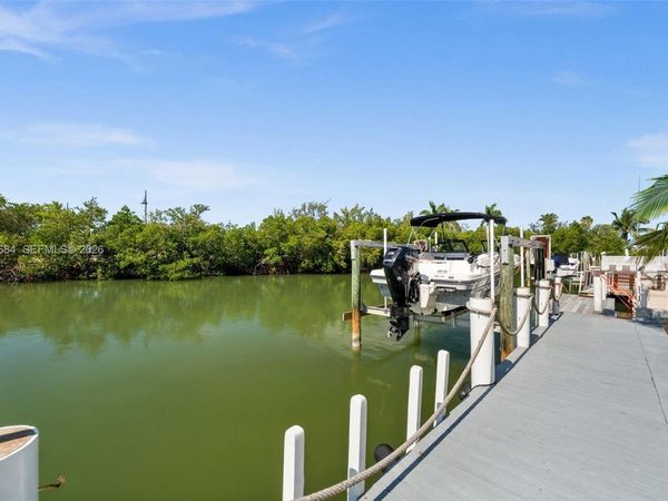 648 E Palm dr, Marco Island, FL 34140
