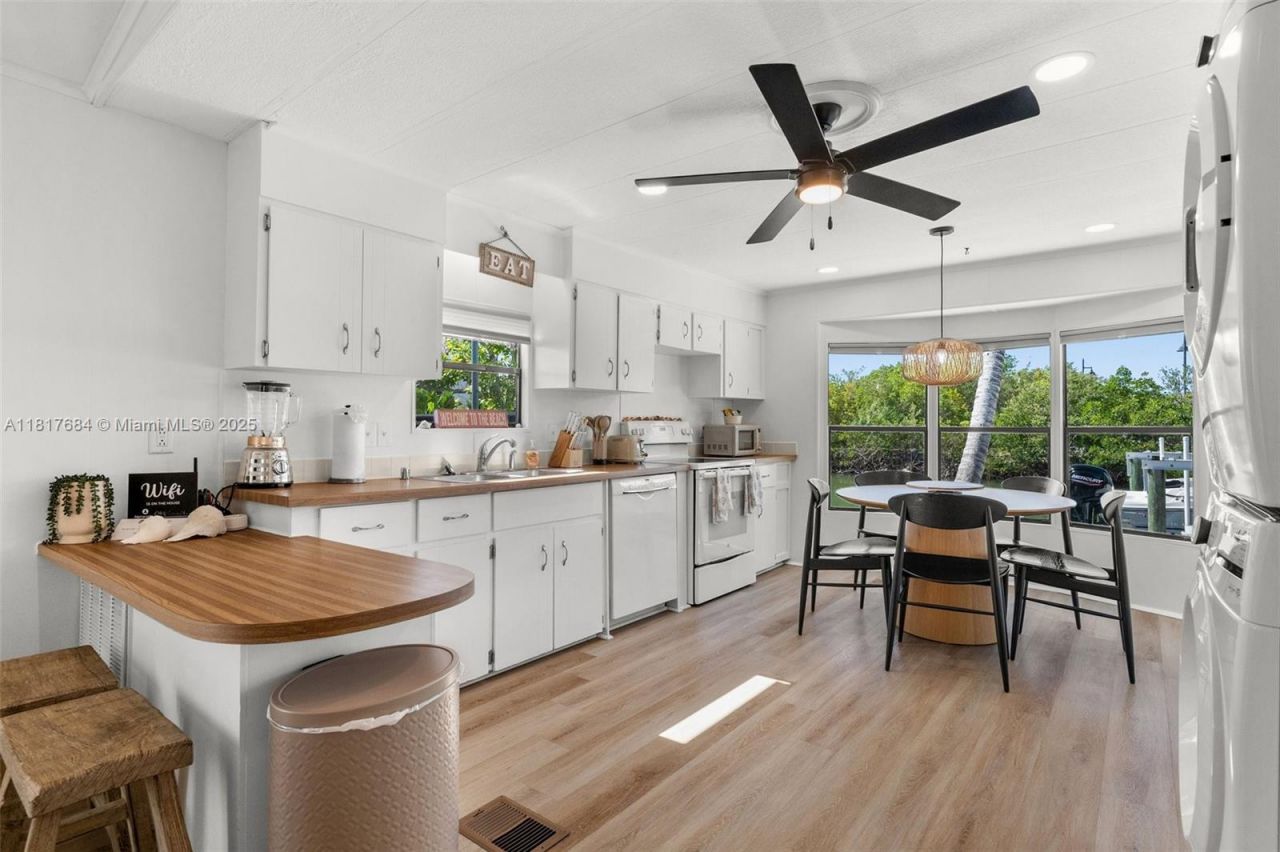 648 E Palm Dr, Marco Island, FL 34140 Photo