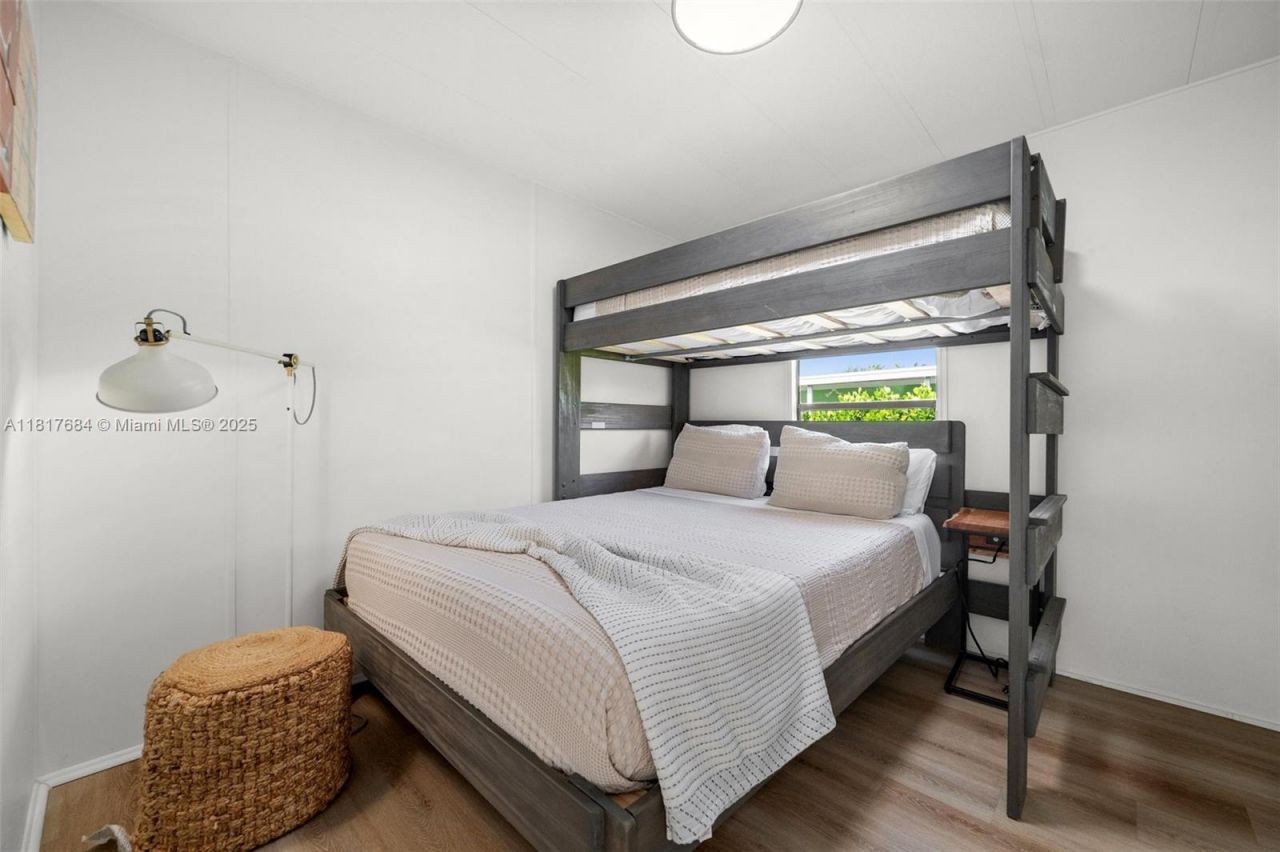 648 E Palm Dr, Marco Island, FL 34140 Photo